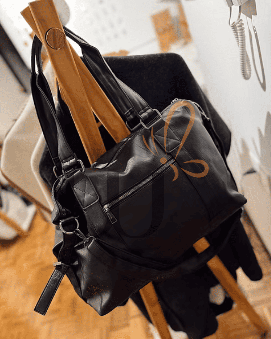 Bolsa Feminina Grande em Couro Carla