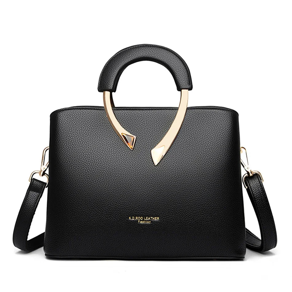 Bolsa Feminina em Couro Clássica com Funcionalidade Silvia