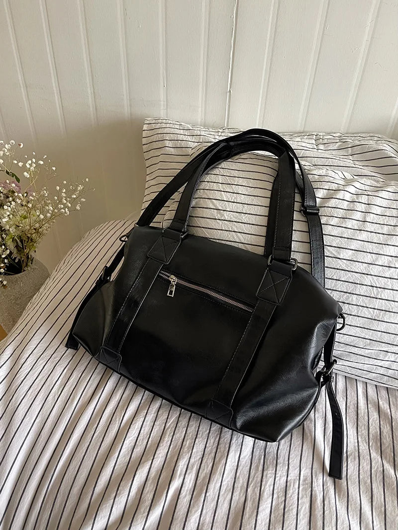 Bolsa Feminina Grande em Couro Carla