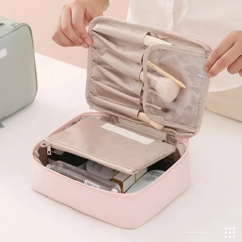 Necessarie para maquiagem Mariana