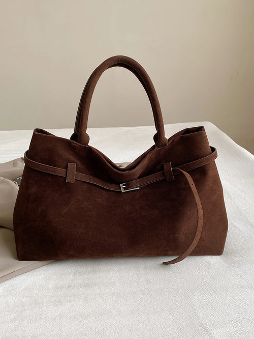 Bolsa Camurça Estilo e Espaço no Dia a Dia Valentina
