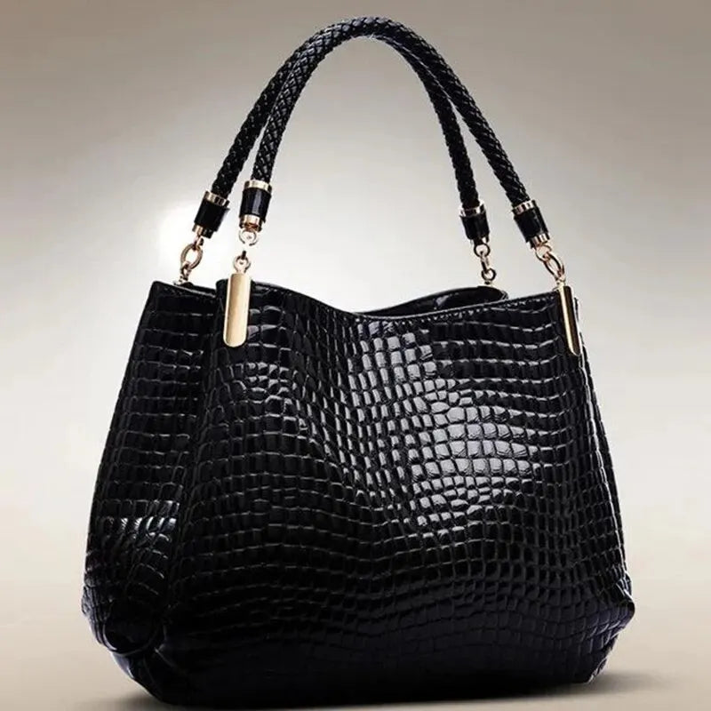 Bolsa Feminina Média em Couro Laís