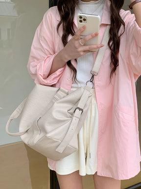 Bolsa Feminina Grande em Couro Carla