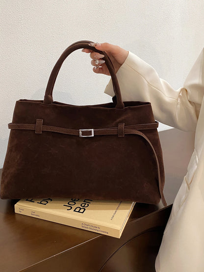 Bolsa Camurça Estilo e Espaço no Dia a Dia Valentina