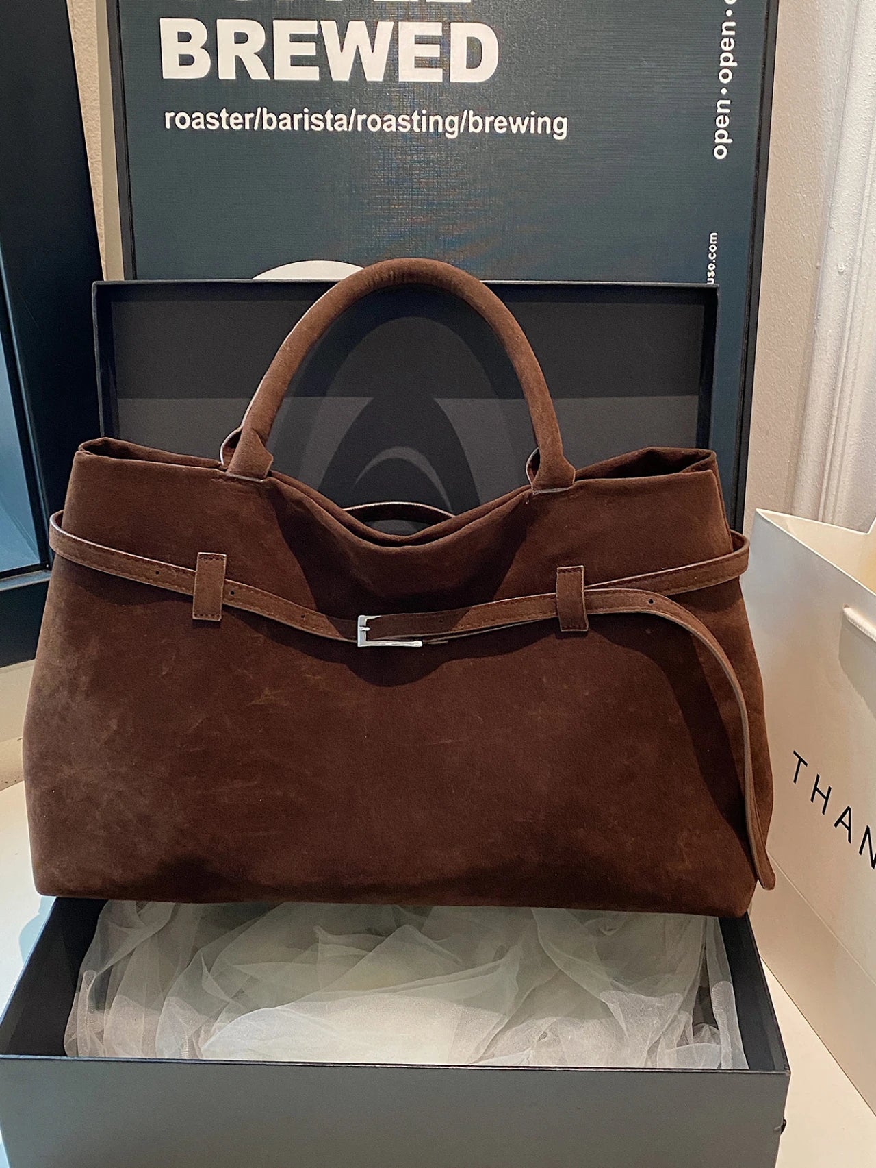 Bolsa Camurça Estilo e Espaço no Dia a Dia Valentina