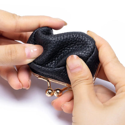 Mini Porta-Jóias Velúra – Elegância Compacta para o Seu Dia a Dia