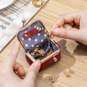 Mini Porta-Jóias Velúra – Elegância Compacta para o Seu Dia a Dia