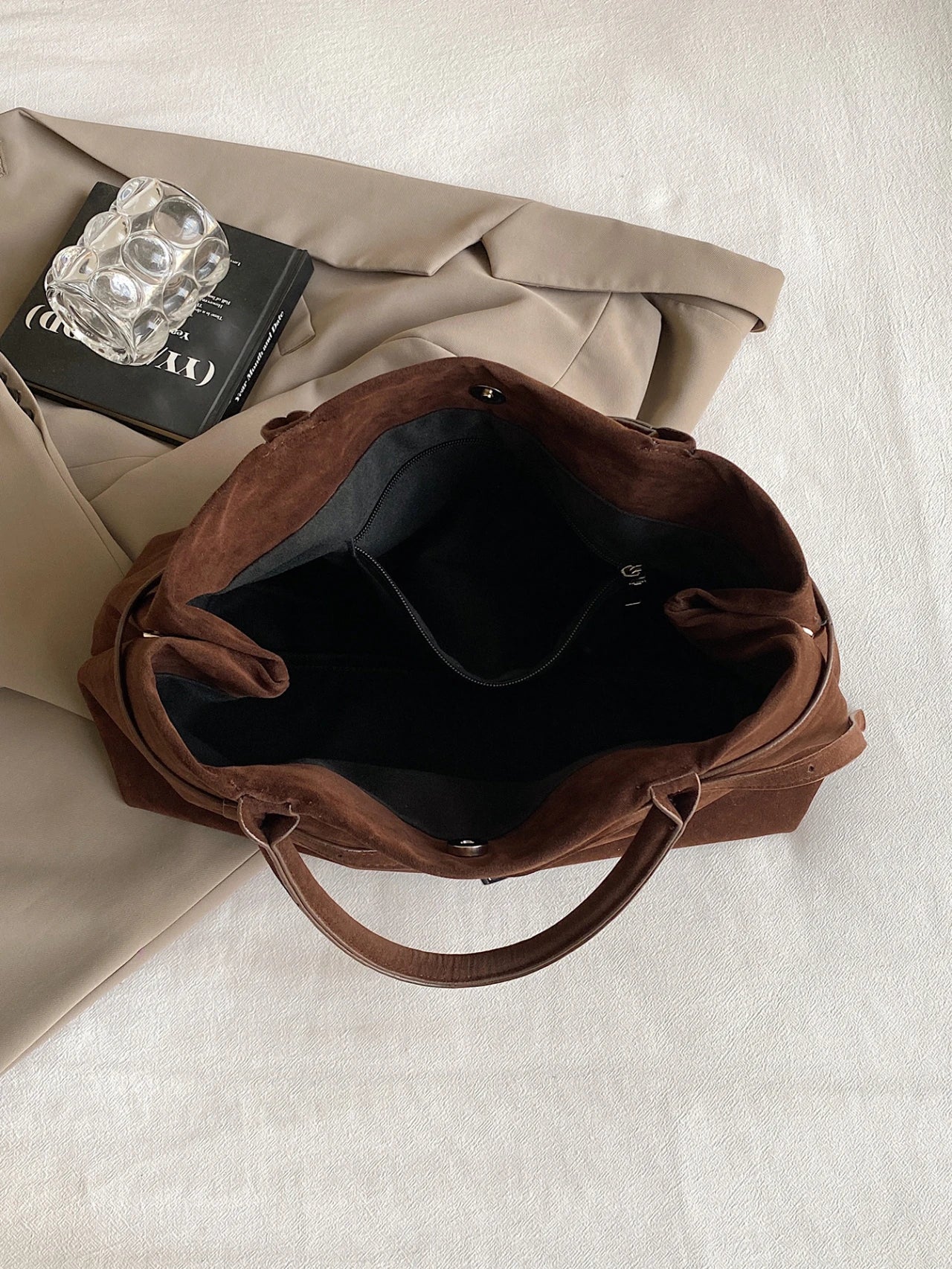 Bolsa Camurça Estilo e Espaço no Dia a Dia Valentina