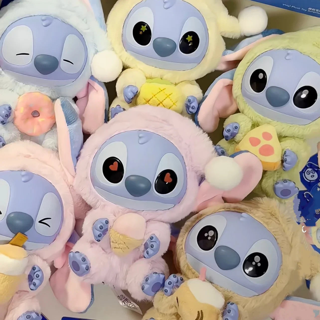 Labubu Stitch™ – Mini Pelúcia Surpresa Colecionável com Chaveiro